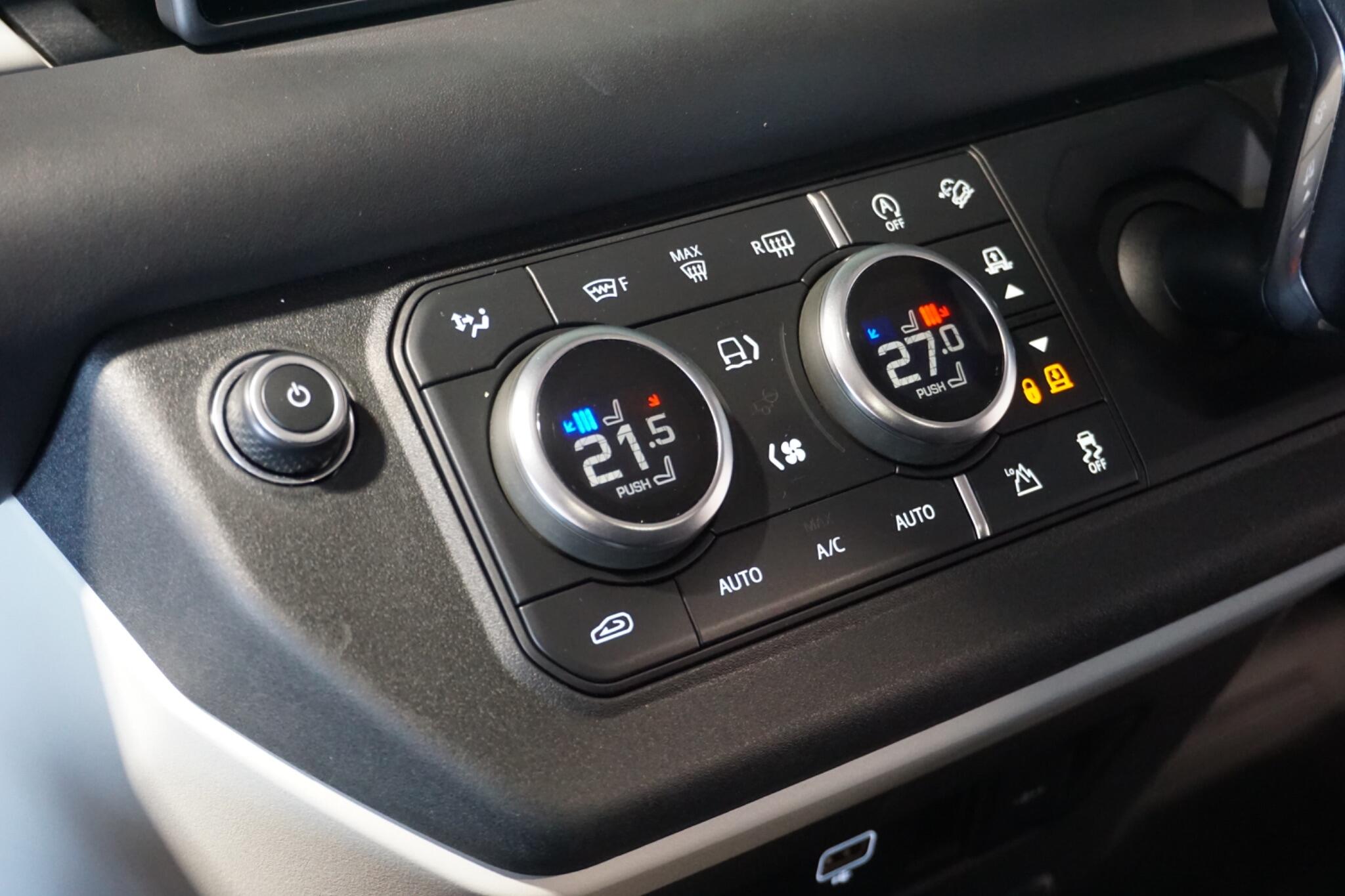 Land Rover Defender 110 3.0 D300 MHEV HSE Hard Top SUV 5dr Diesel Auto 4WD MWB Euro 6 (s/s) (300 ps)